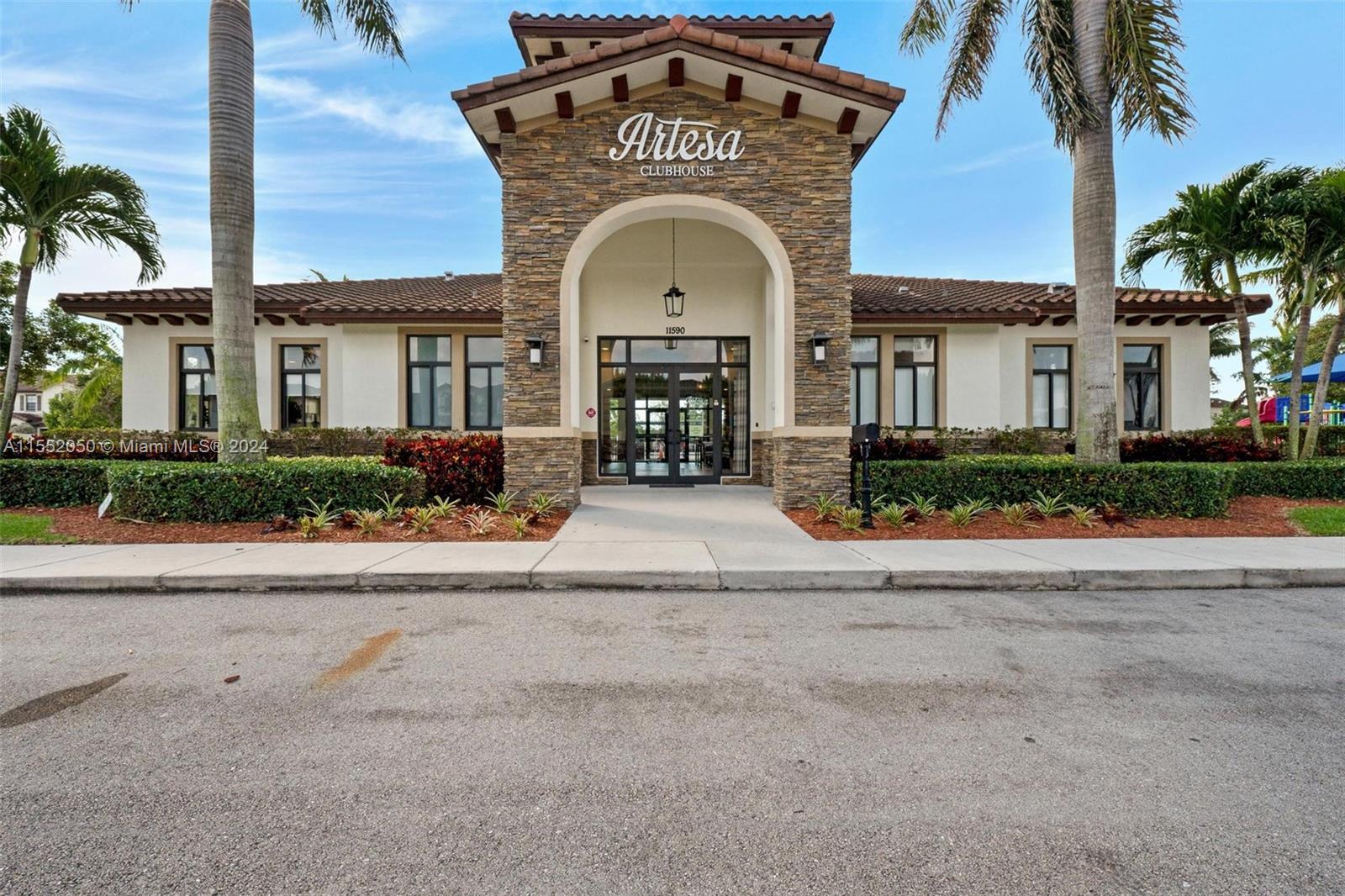 COCO PALM ESTATES - Residential