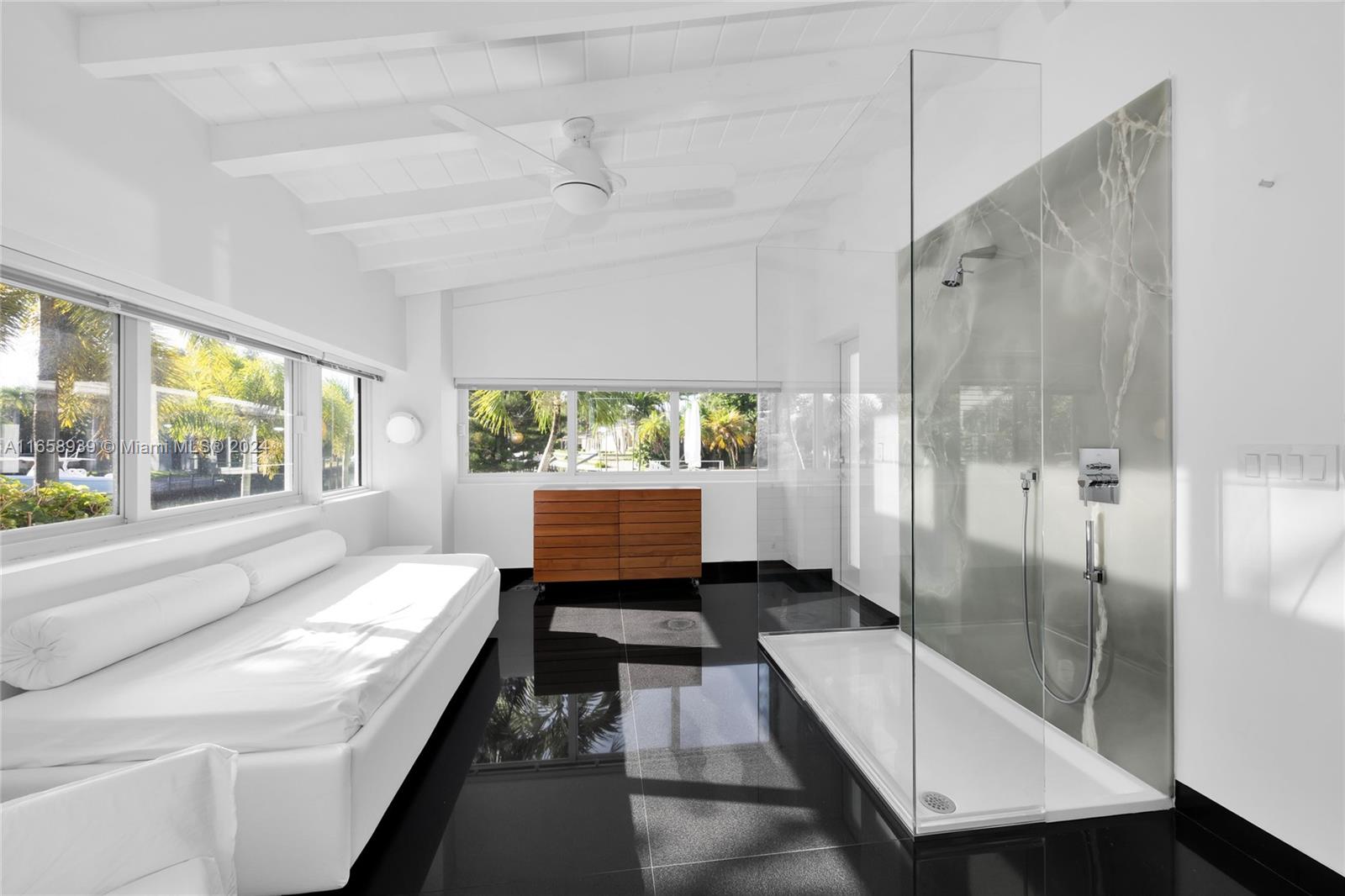 CORAL GABLES RIVIERA SEC - Residential