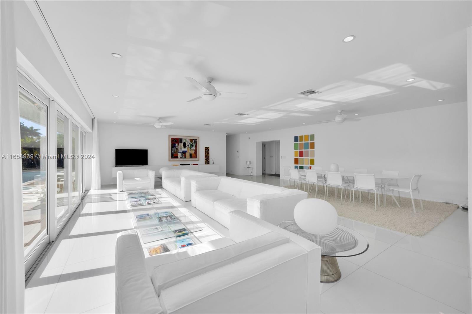 CORAL GABLES RIVIERA SEC - Residential