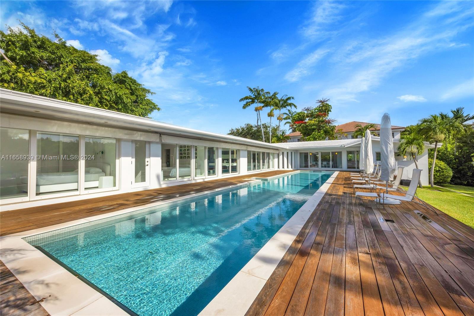 CORAL GABLES RIVIERA SEC - Residential