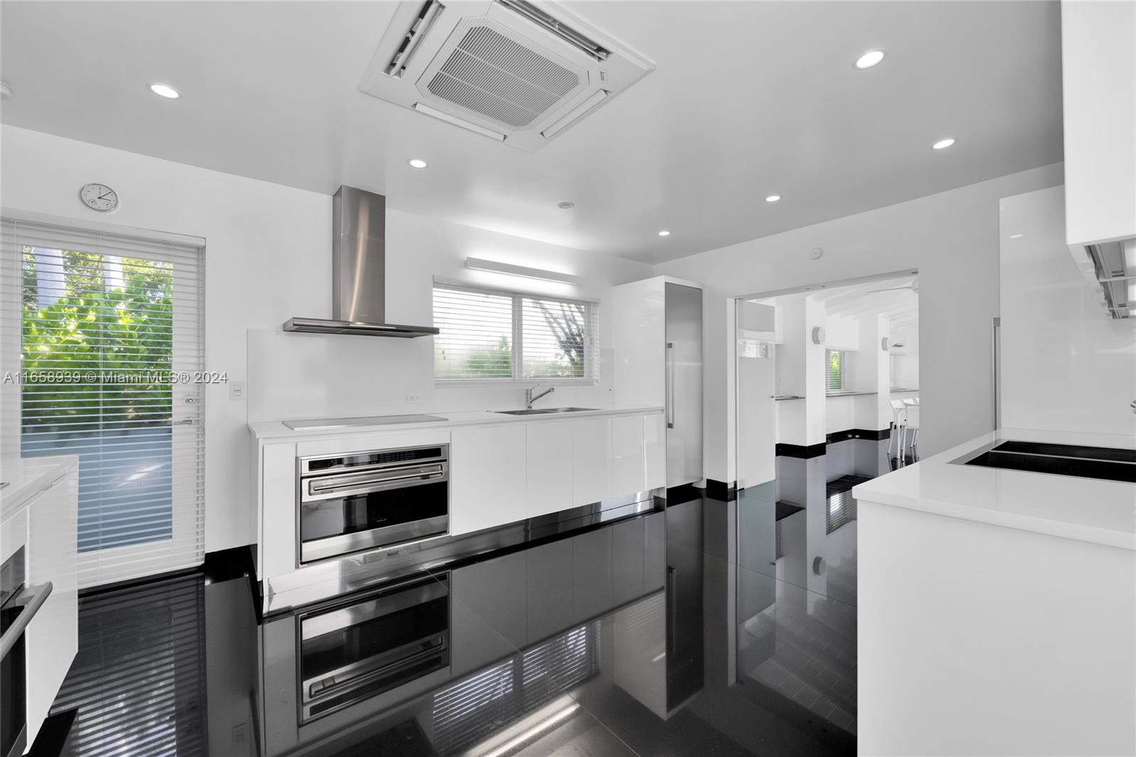 CORAL GABLES RIVIERA SEC - Residential