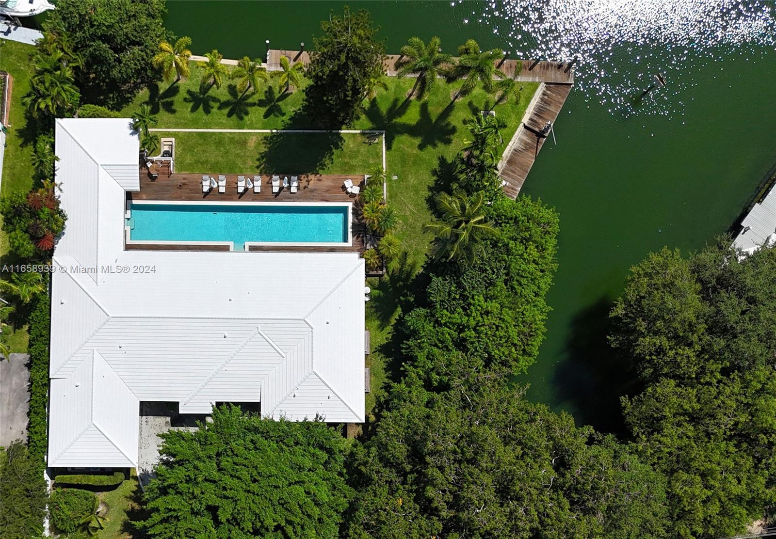 CORAL GABLES RIVIERA SEC - Residential