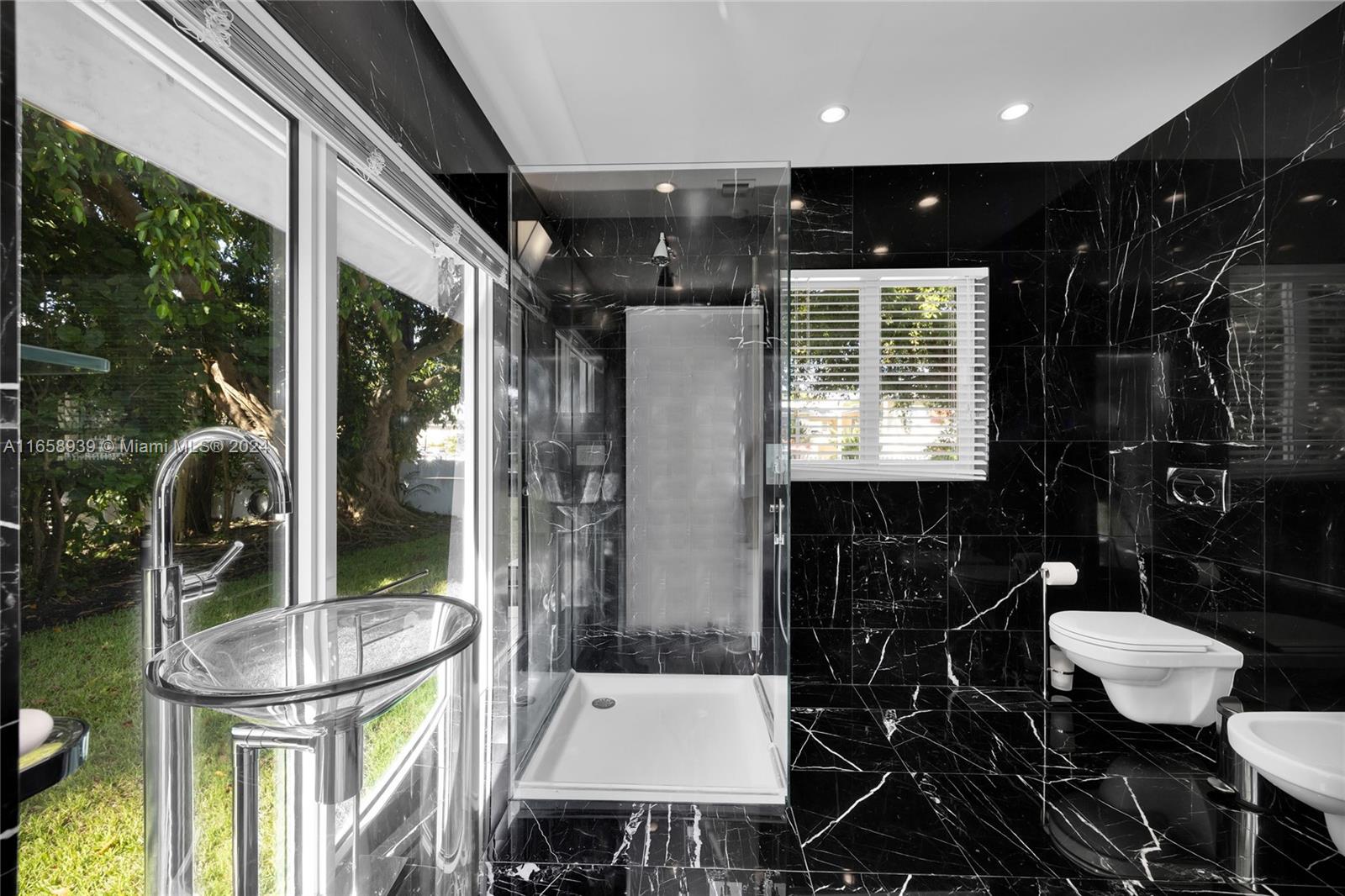 CORAL GABLES RIVIERA SEC - Residential