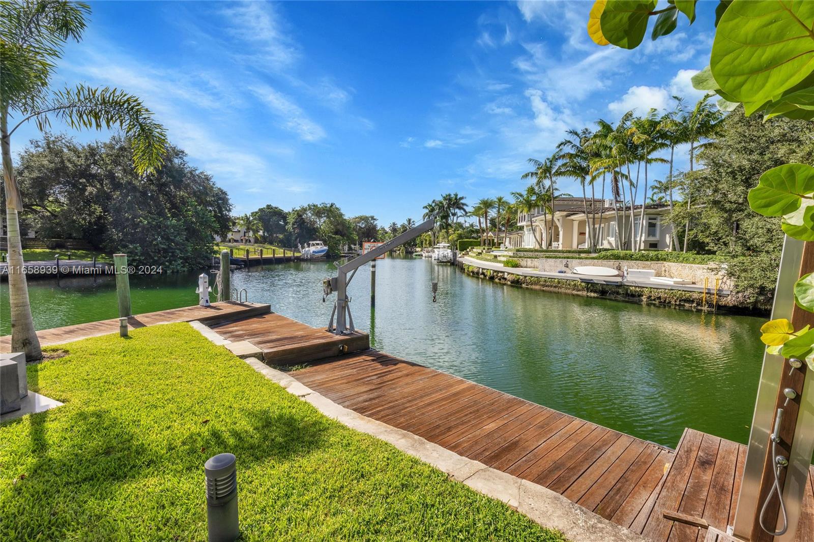 CORAL GABLES RIVIERA SEC - Residential