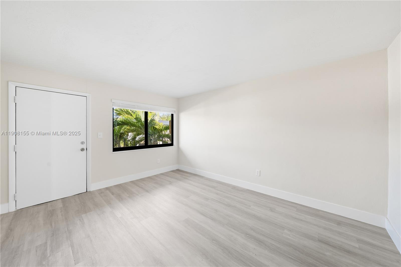 FLA FRUIT LAND CO SUB - Residential Lease