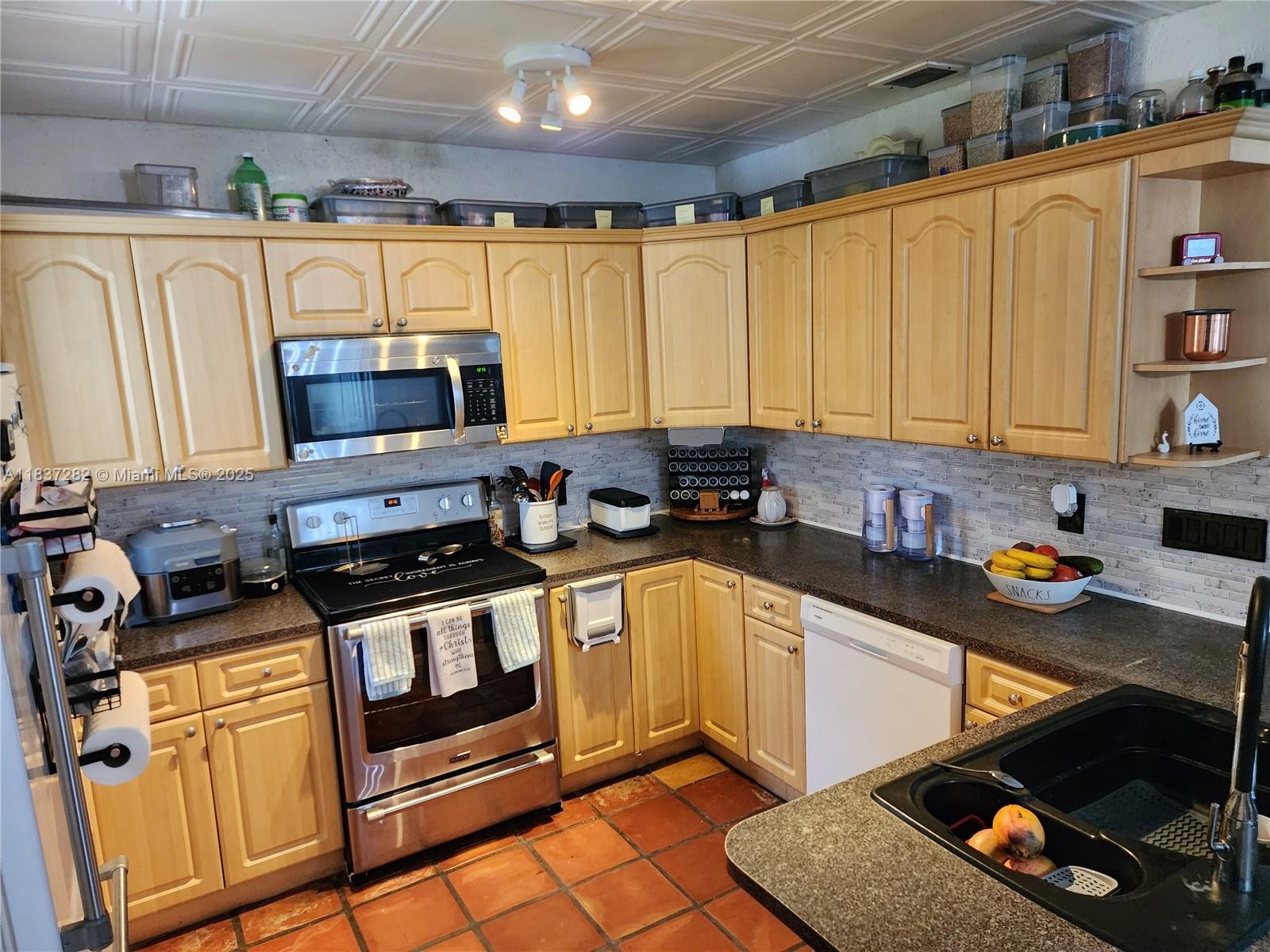 LINDEN GARDENS - Residential