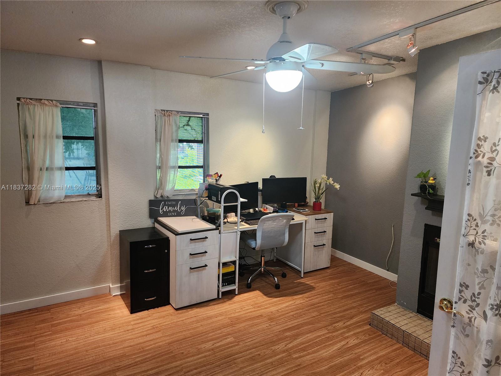 LINDEN GARDENS - Residential