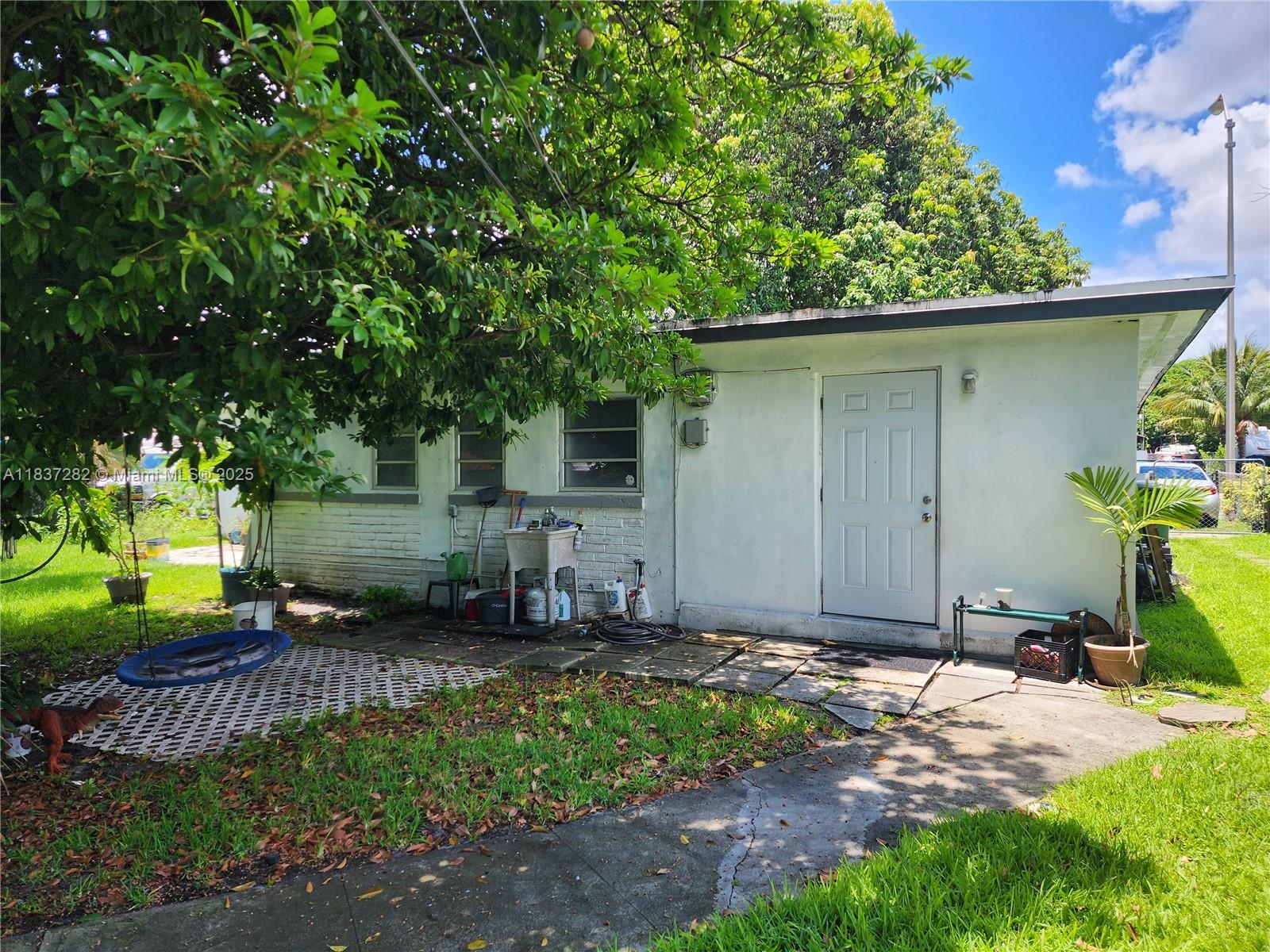 LINDEN GARDENS - Residential