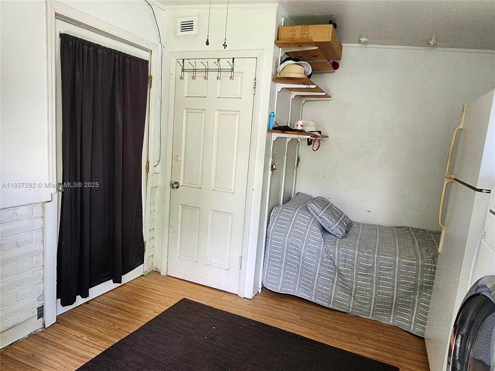 LINDEN GARDENS - Residential