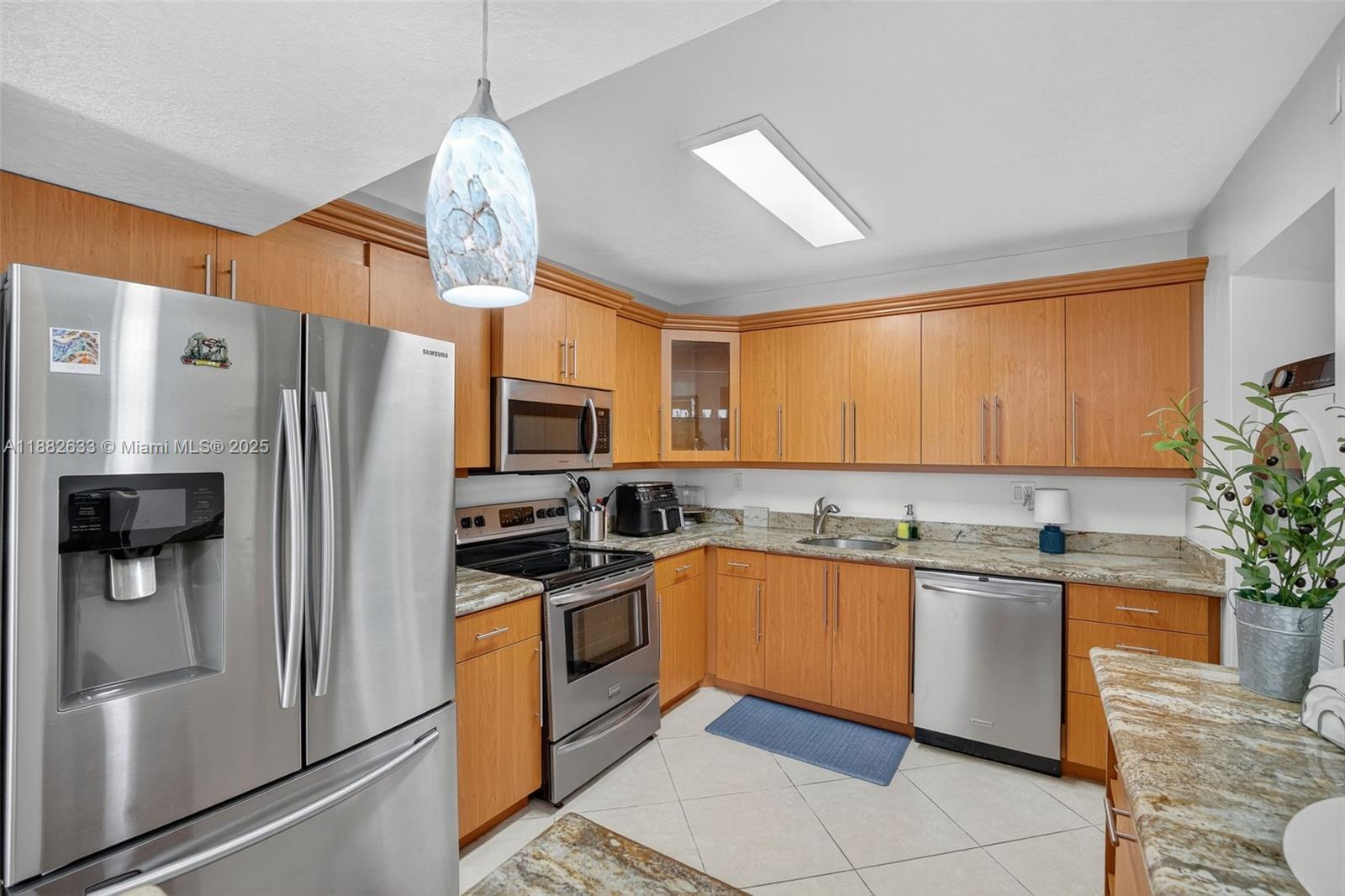 SEA AIR TOWERS CONDO - Residential