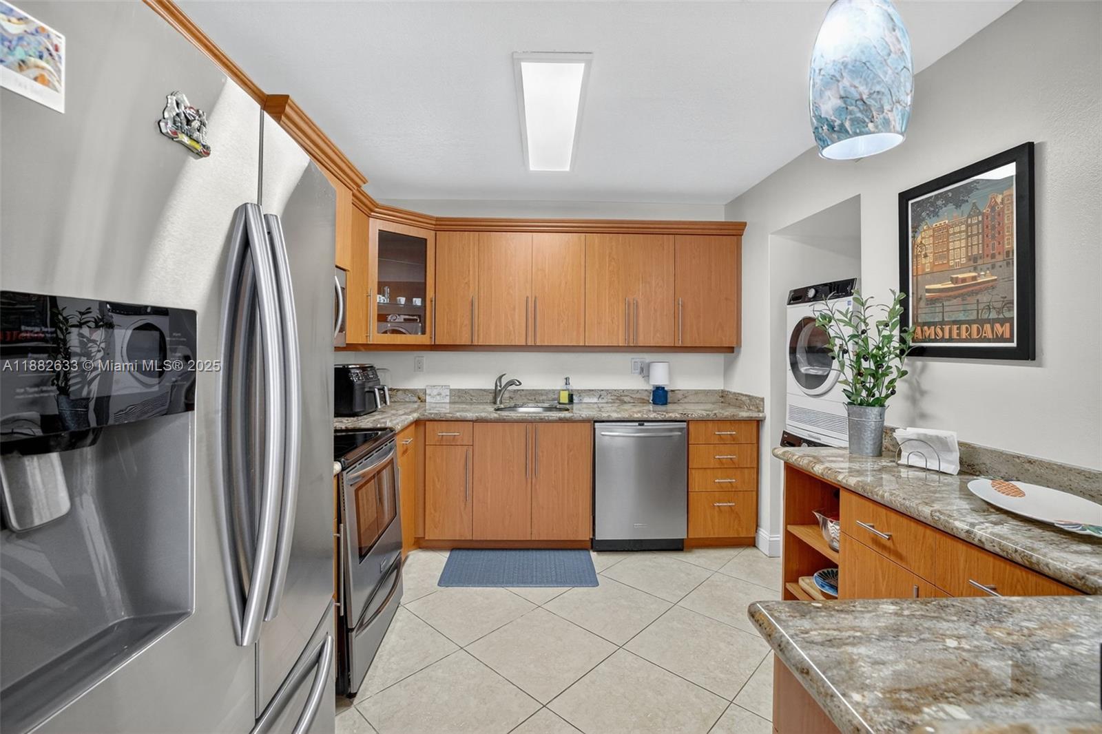 SEA AIR TOWERS CONDO - Residential