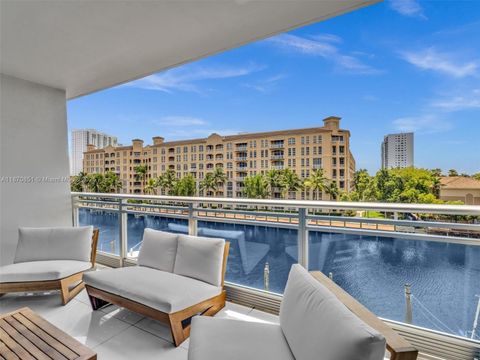 2950 NE 188th St 312 Aventura FL 33180