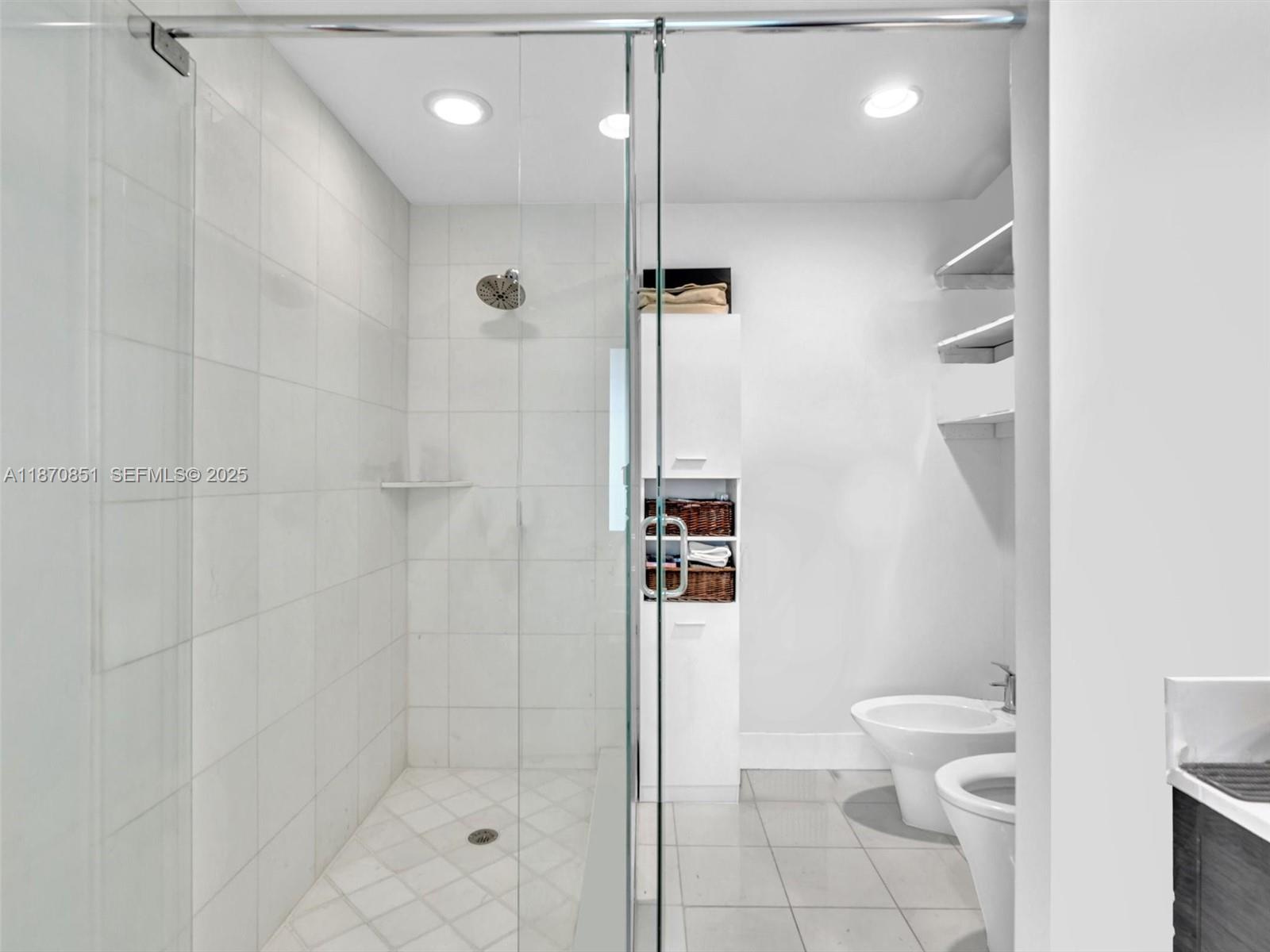 ARTECH RESIDENCES AT AVEN - Residential