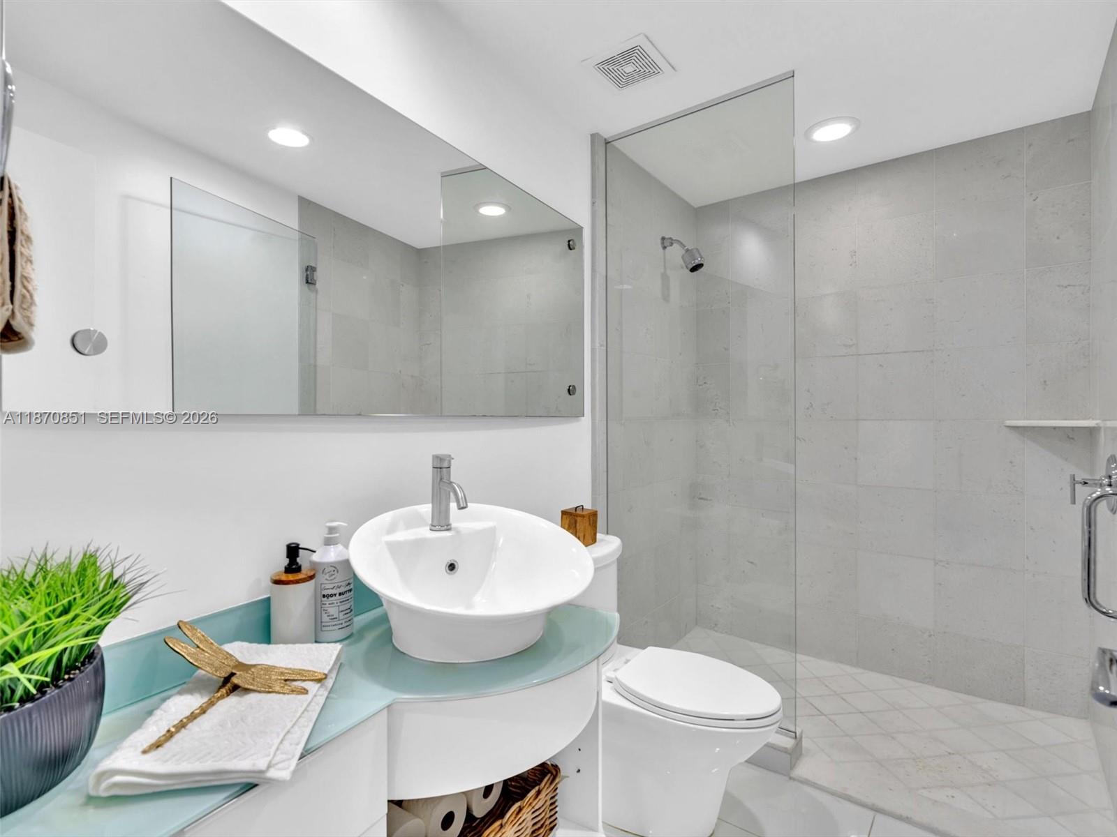 ARTECH RESIDENCES AT AVEN - Residential