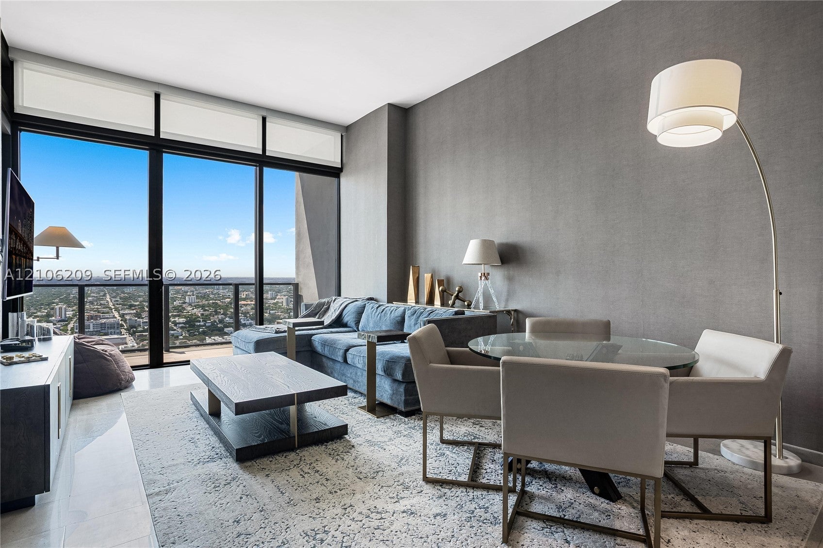88 SW 7th St 4006