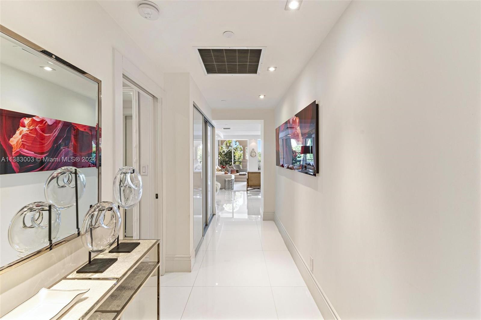 SEASIDE CONDO - Residential