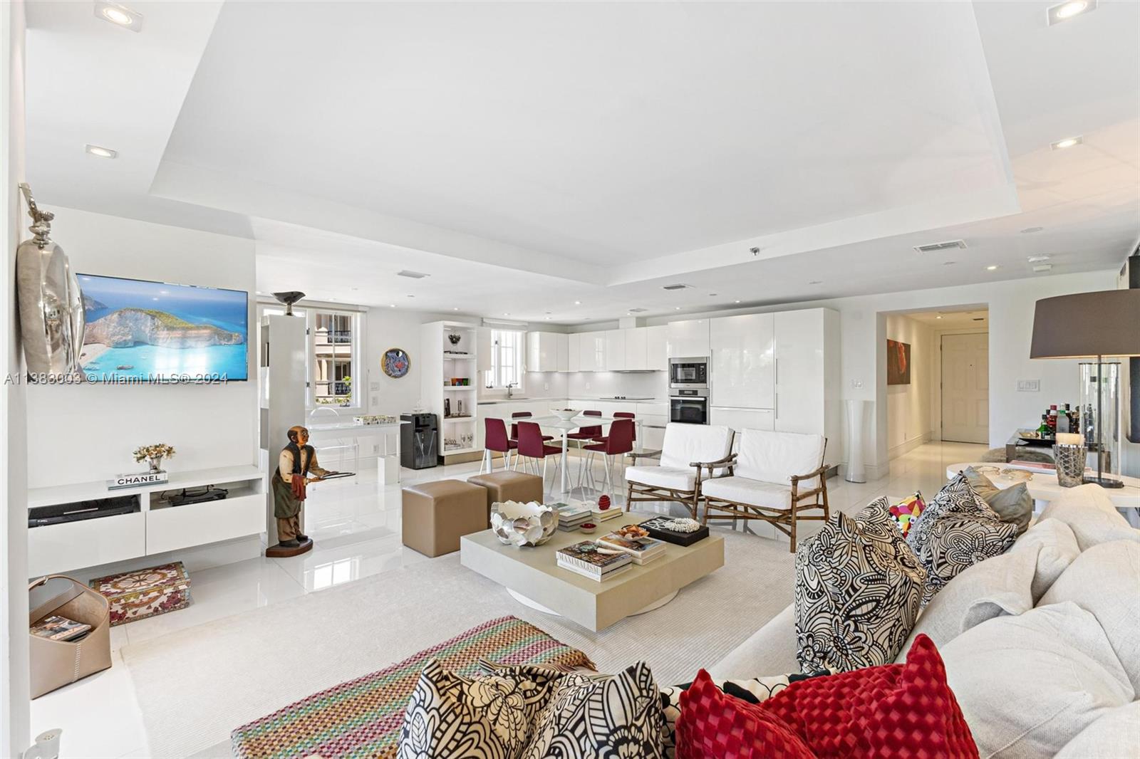 SEASIDE CONDO - Residential