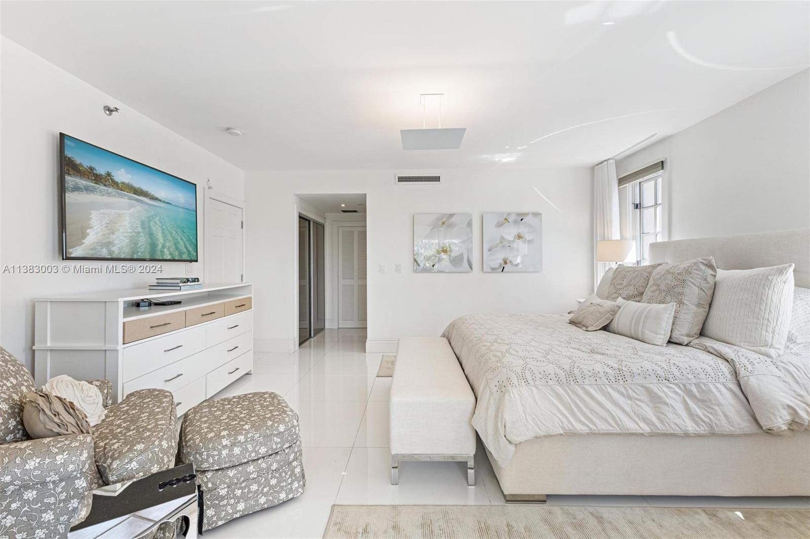 SEASIDE CONDO - Residential