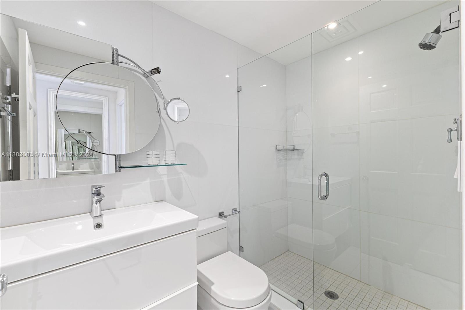 SEASIDE CONDO - Residential