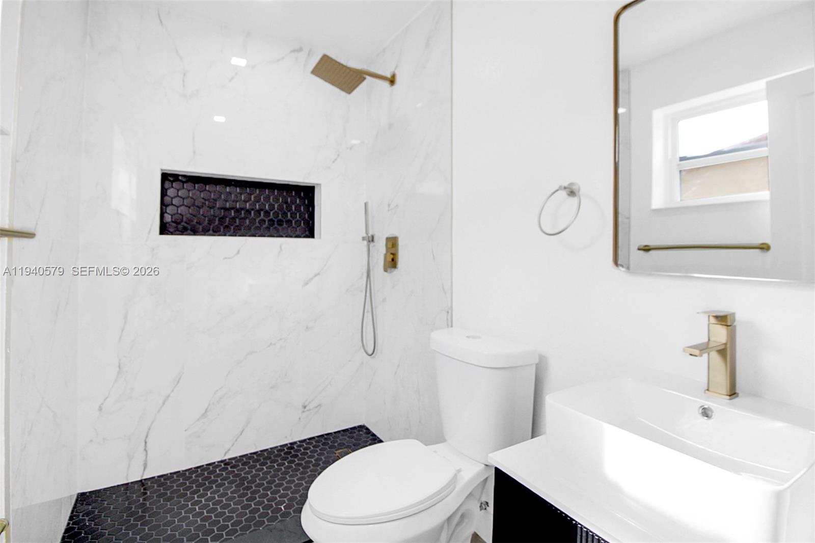 PLAZA ESTATES 2ND SEC - Residential