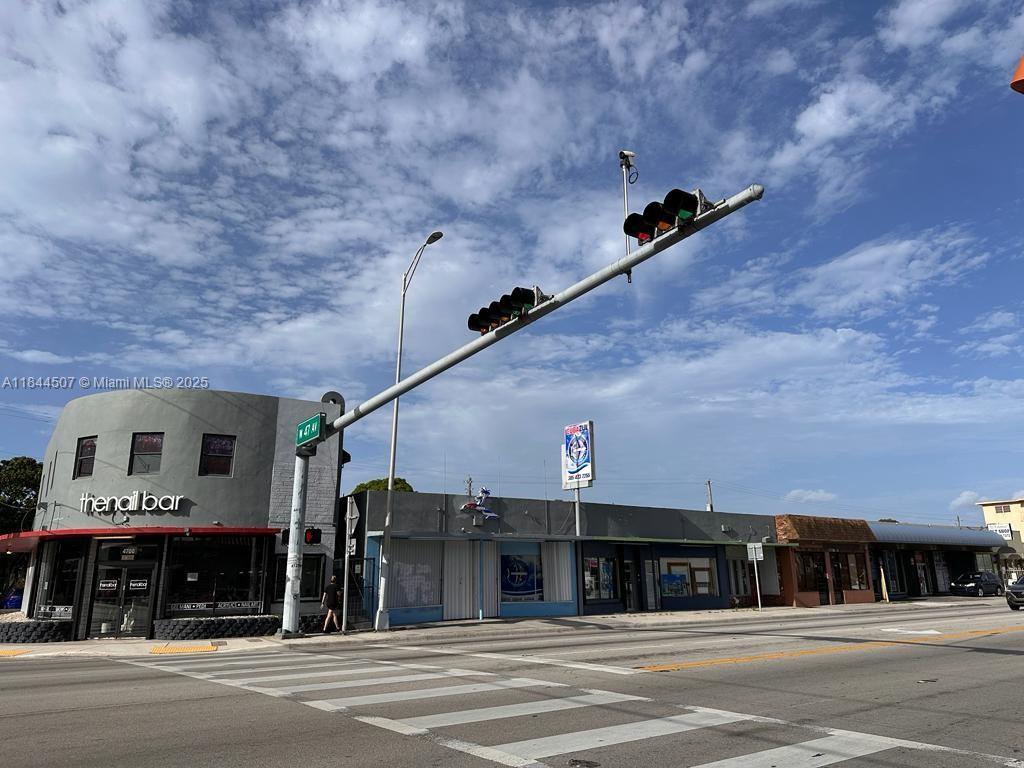 Flat Rate of $2,200/month + Sales Tax + Utilities - Now available: a private, versatile retail/office space on highly traveled West Flagler Street — offering excellent exposure and ideal for service-based businesses or professionals seeking visibility and convenience. This ground-level unit includes a private bathroom and a flexible open layout that suits a variety of uses, from accounting firms, beauty or wellness services, to professional offices. Take advantage of daily drive-by traffic, signage visibility, and a central Miami location just minutes from Coral Gables and major roadways.