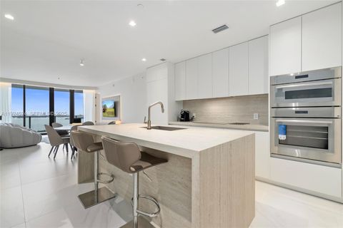 700 NE 24 2505 Miami FL 33137