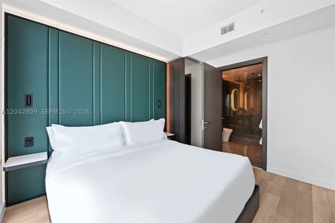 Tiny photo for 20 NE 11 ST #2410, Miami, FL 33132 (MLS # A12042809)