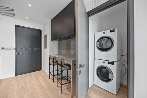 Tiny photo for 20 NE 11 ST #2410, Miami, FL 33132 (MLS # A12042809)