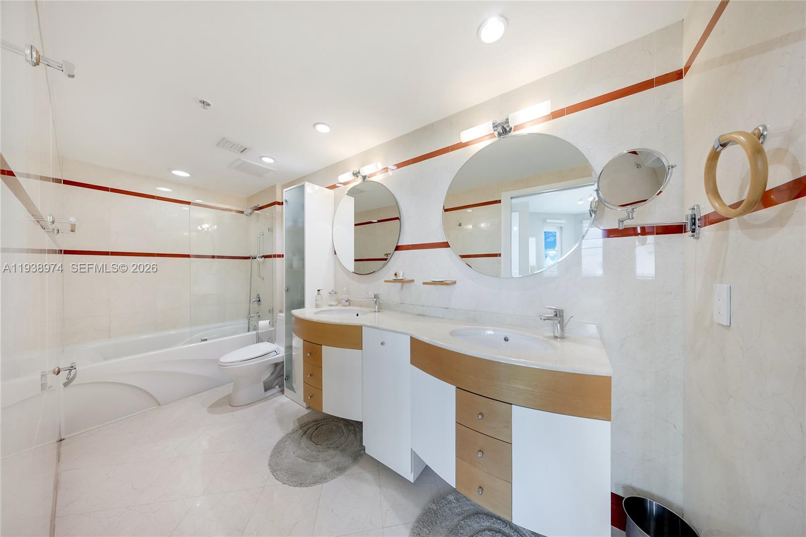 THE COSMOPOLITAN RESIDENC - Residential