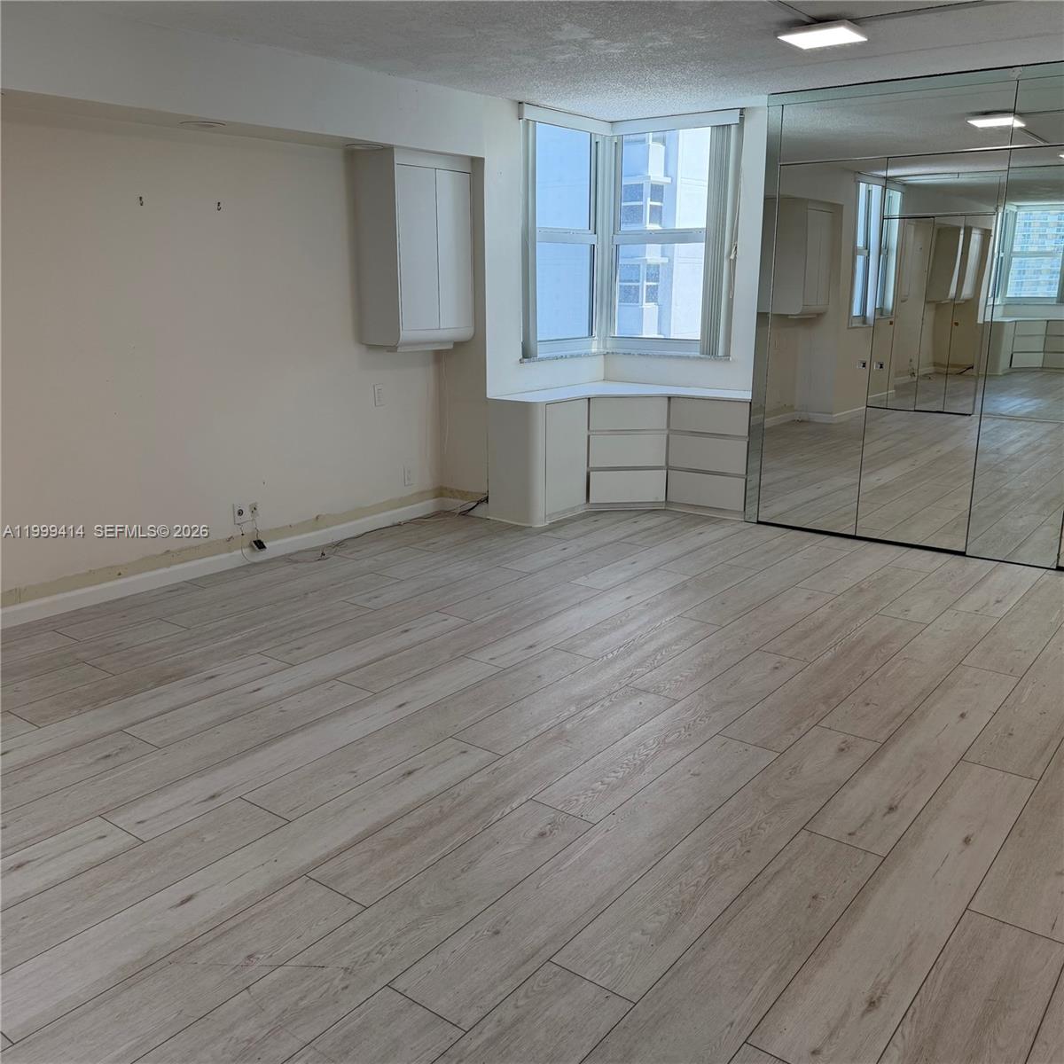 LA MER ESTATES WEST CONDO - Residential