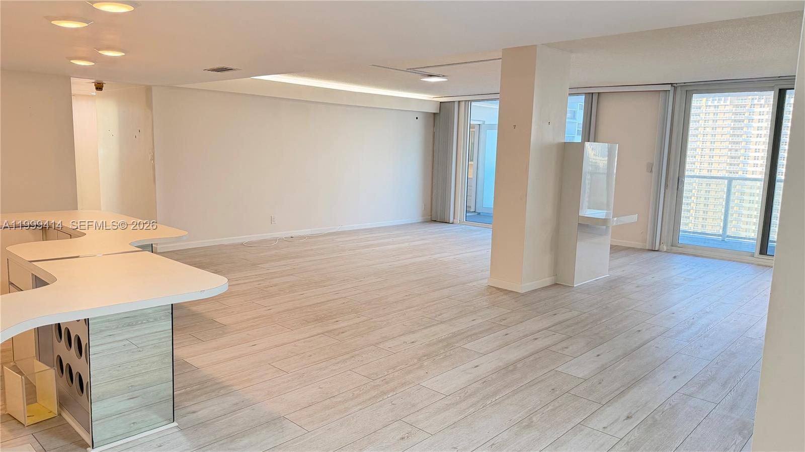 LA MER ESTATES WEST CONDO - Residential