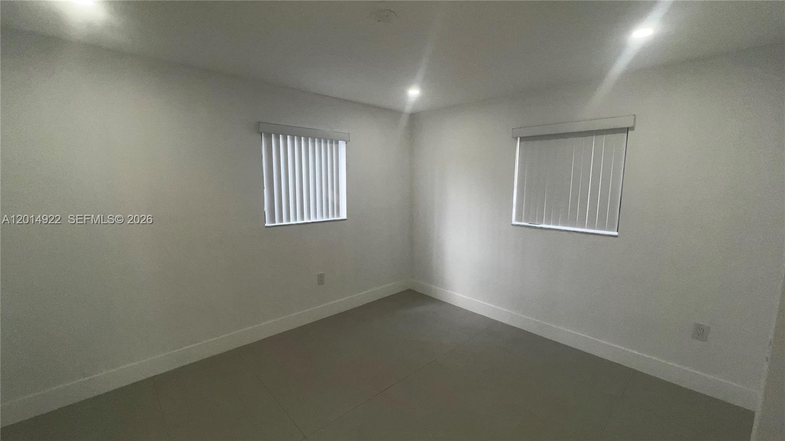 RICHMOND HGTS ESTS 3RD AD - Residential Lease
