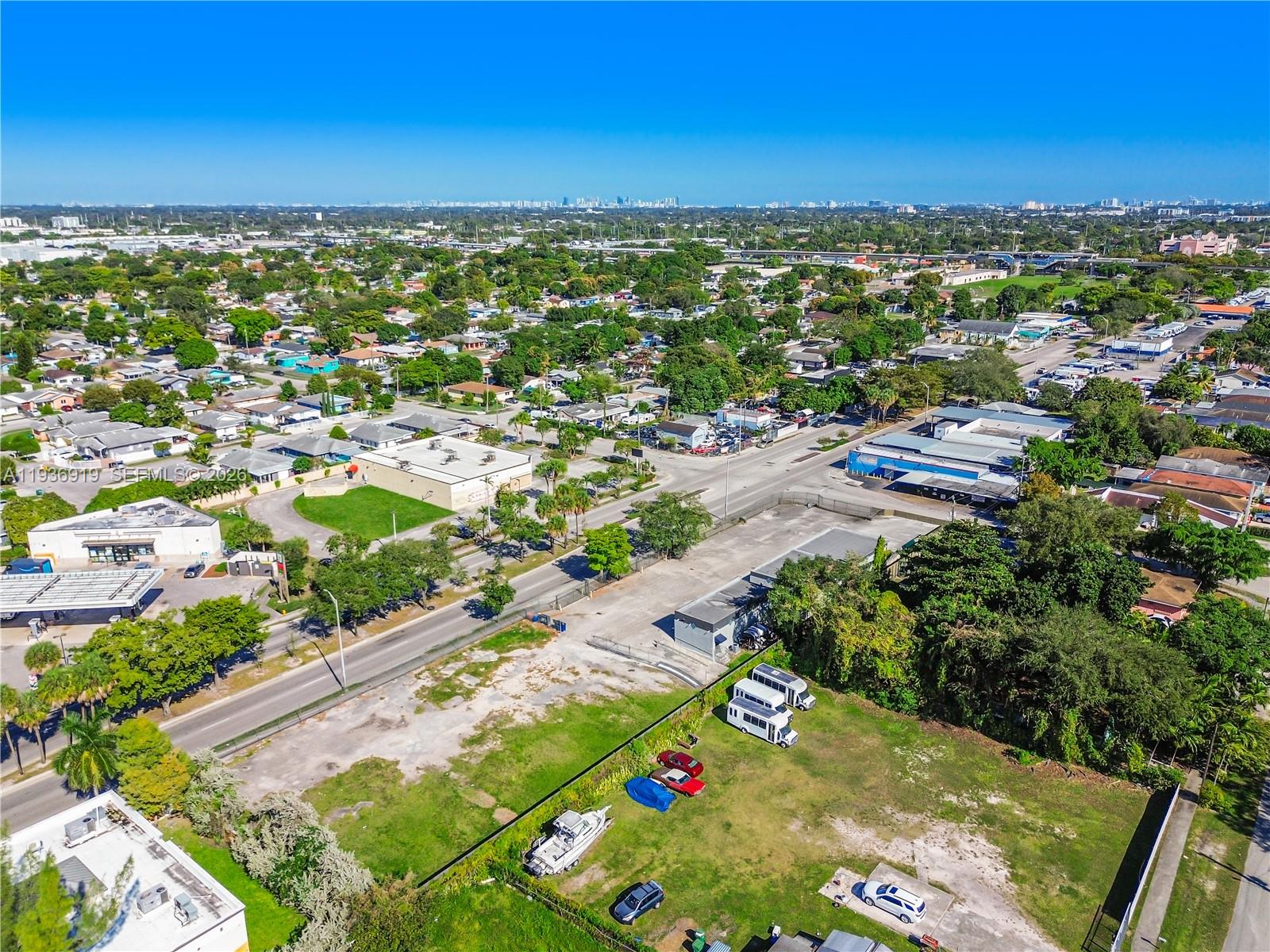 HIALEAH HEIGHTS - Land