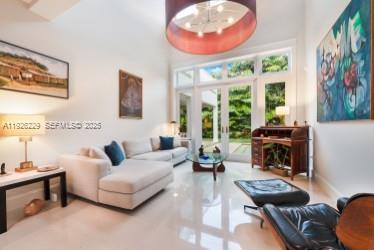 7821 SW 54th Ct, Miami, FL, 33143/$4,200,000 2 7821 SW 54th Ct