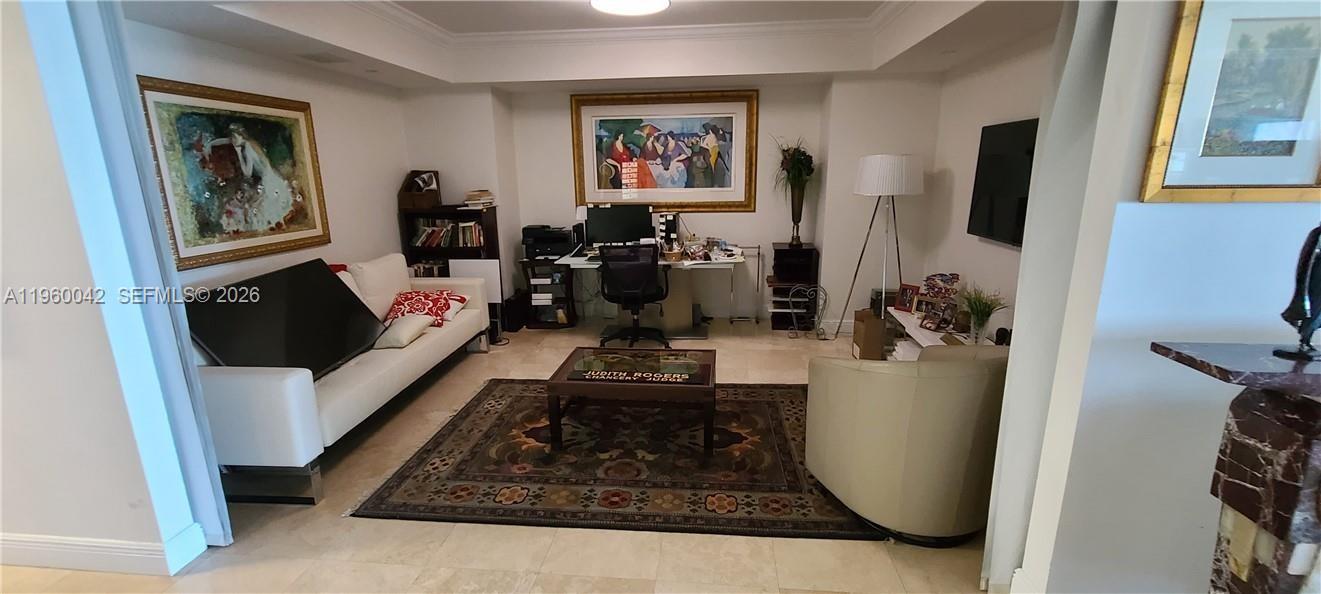 HAMPTONS SOUTH CONDO - Residential