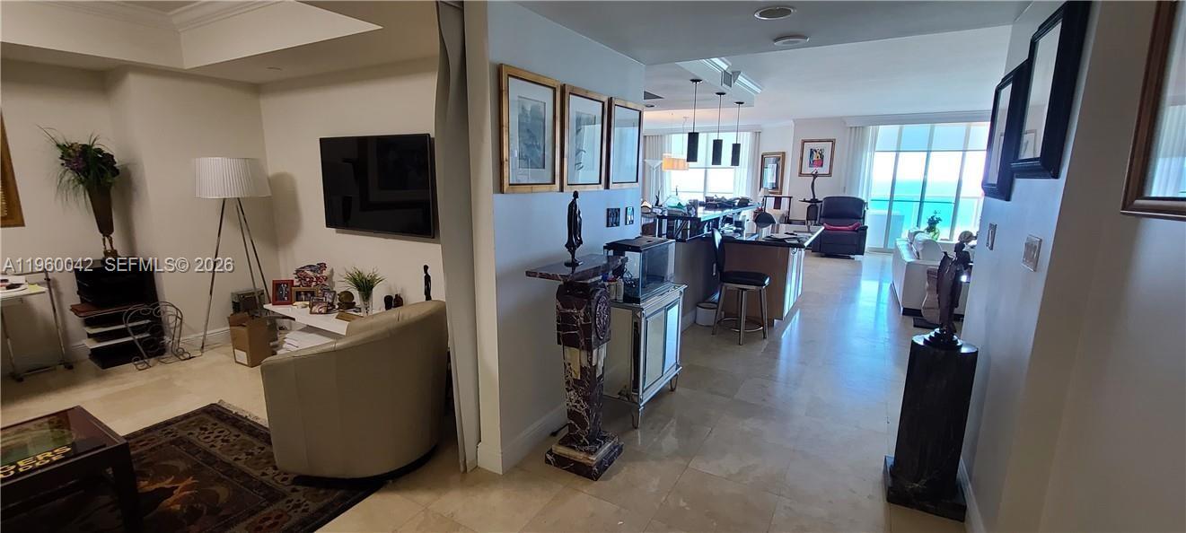 HAMPTONS SOUTH CONDO - Residential