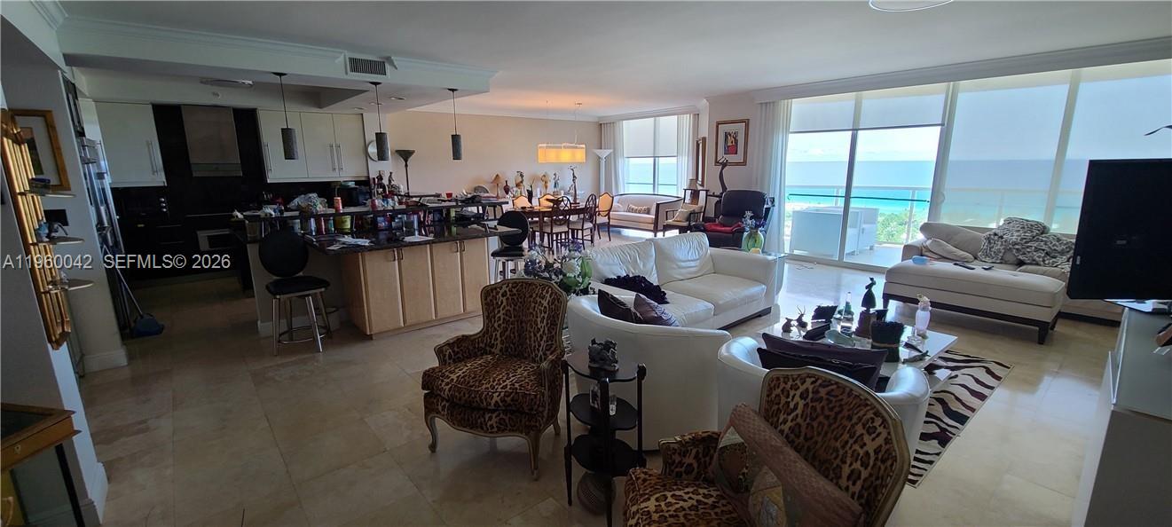 HAMPTONS SOUTH CONDO - Residential