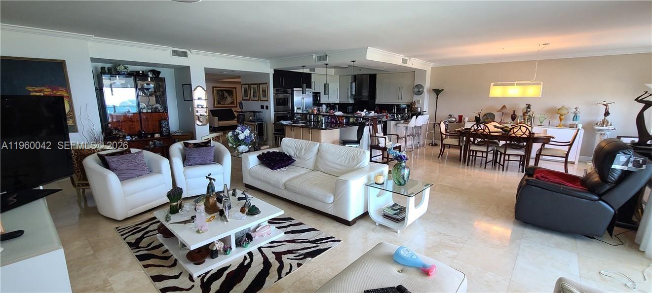 HAMPTONS SOUTH CONDO - Residential