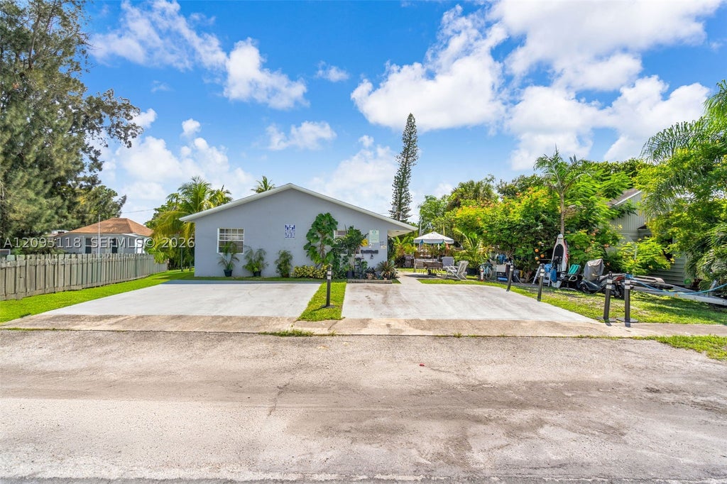 Photo of 235-237 SW 12th St, Dania Beach, FL 33004 (MLS # A12095118)
