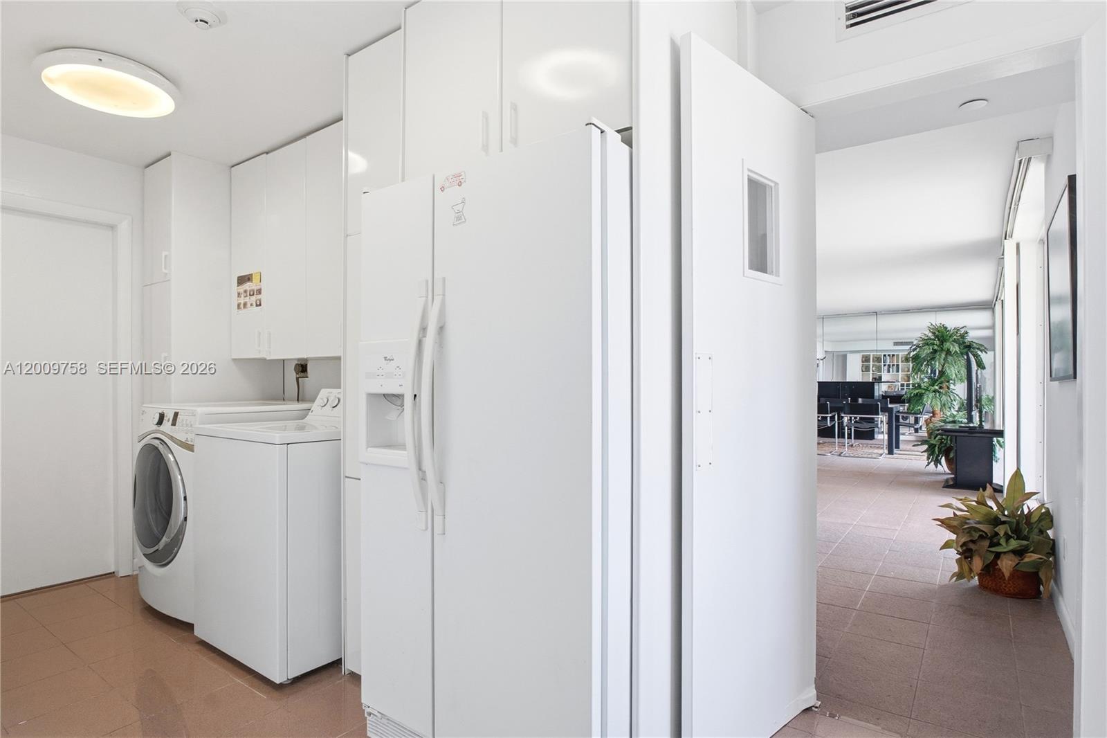 SANDS OF KEY BISCAYNE - Residential