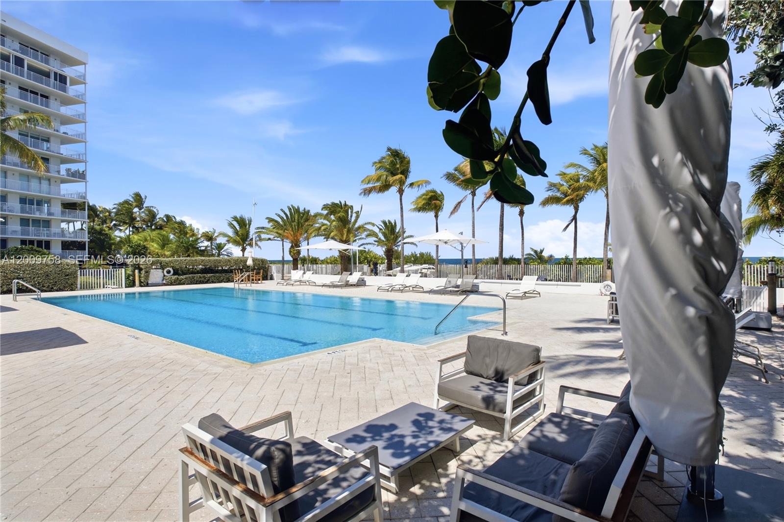 SANDS OF KEY BISCAYNE - Residential