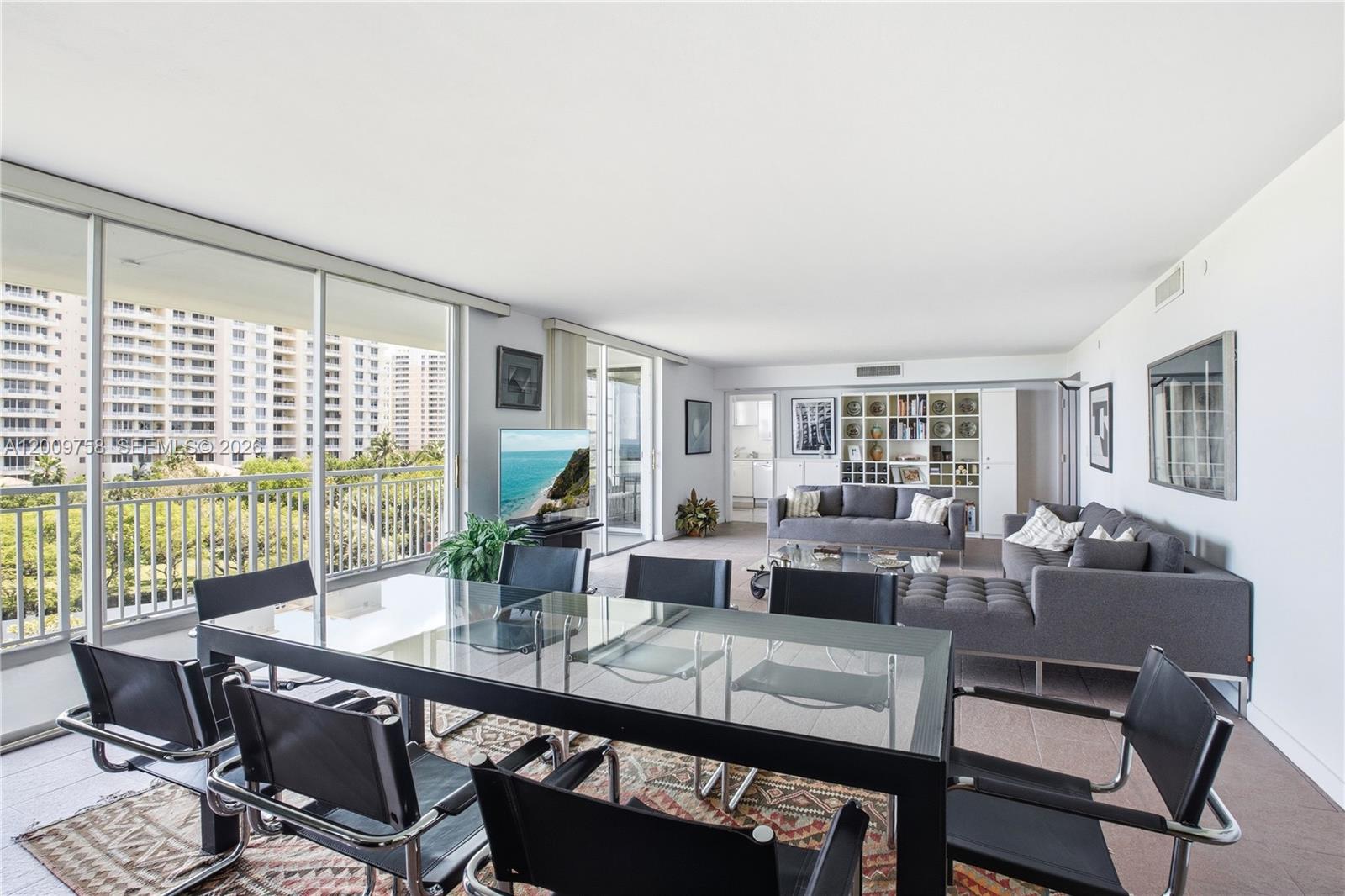 SANDS OF KEY BISCAYNE - Residential