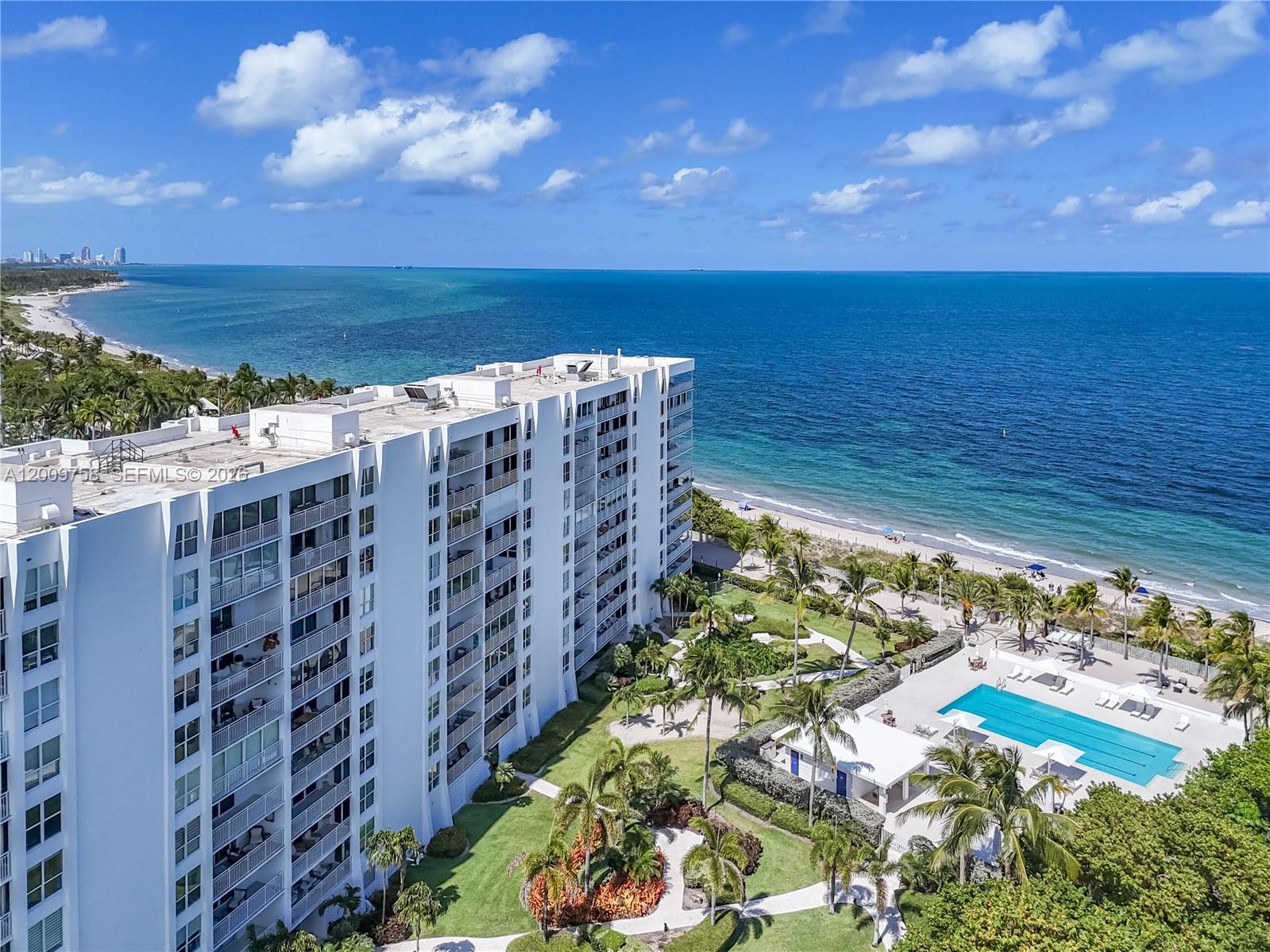 SANDS OF KEY BISCAYNE - Residential