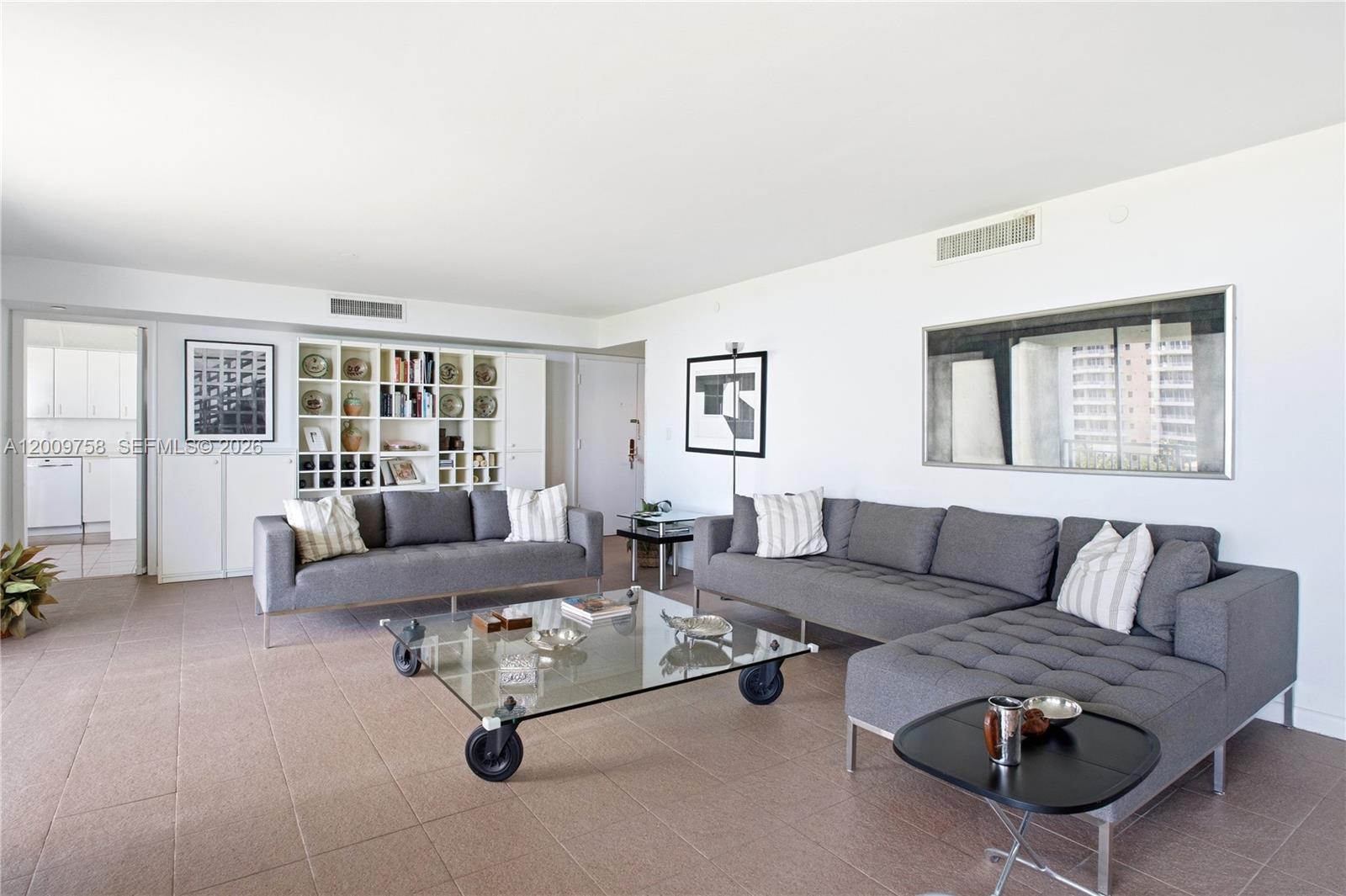 SANDS OF KEY BISCAYNE - Residential