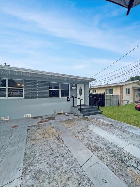 2783 - 2785 SW 33rd Ct Miami FL 33133