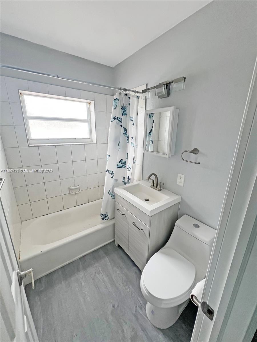 SILVER BLUFF GARDENS - Residential Income