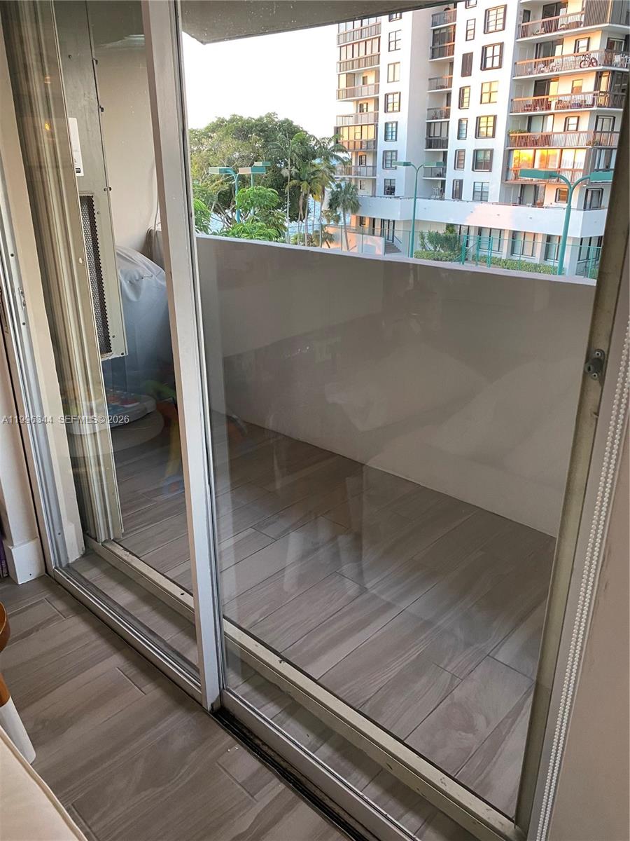 BRICKELL MAR CONDO - Residential Lease
