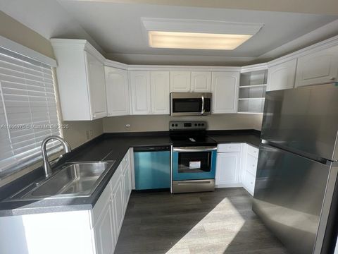 617 Ixoria Ave 18 Fort Pierce FL 34982