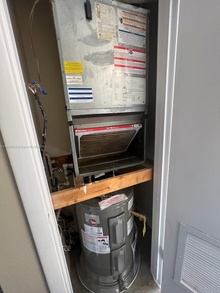 THE HEMINGWAY, A CONDOMIN - Residential