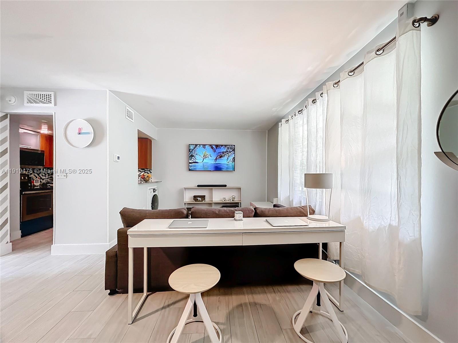 MORNINGSIDE PALMS CONDO - Residential Lease